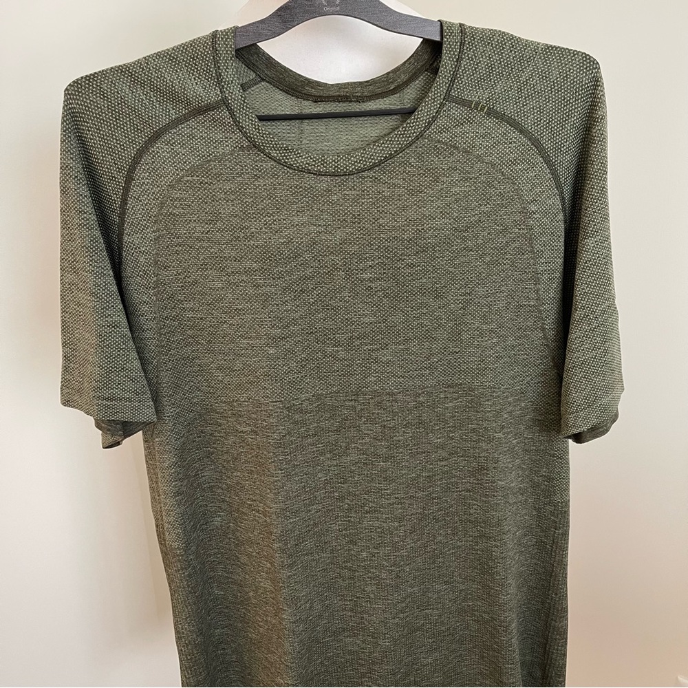 Lululemon Metal Vent Tech Short Sleeve Green Twill / Dark Olive Size Large - Picture 7 of 14